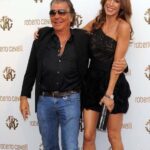 Elisabetta Canalis Instagram - Ciao Robi, se c’è una persona a cui devo dire grazie sei tu e la tua famiglia. Il fatto di non poter essere in Italia per darti l’ultimo saluto mi spezza il cuore, quanti ricordi insieme…avrai sempre un posto speciale nel mio cuore. Riposa in pace