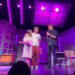 Nicolás Vázquez Instagram - Gracias por tanto amor! Feliz y orgulloso de dirigir este proyecto que hace sentir, conectar y emocionar tanto! @gimeaccardi y @andresgill se entregan en el escenario y hacen un trabajo extraordinario, por eso el público lo recibió con todo! 🩷
Feliz de tener un equipo que confia y me acompaña en todas, trabajando con pasión, unión y muchísimo amor. Imposible que entren todos en una foto. Gracias a cada uno por darlo todo! 
El poder del amor! 🩷♾️
