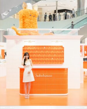 Park Bo-young Instagram - 🧡

#설화수 #설화수팝업스토어 #설화수인삼장 #자음생세럼

@sulwhasoo.official