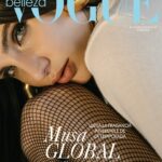 Macarena Achaga Instagram – El reflejo de una estrella en constante evolución, la actriz #MacarenaAchaga se convierte en una musa de inspiración absoluta para nuestro suplemento de #VogueBelleza, donde destella de la mano de @rabanne. “La apariencia cambia en el tiempo, entonces creo que reencontrarte contigo, a lo largo de los años, y todas las veces ser tú, es la belleza real”, nos comparte en exclusiva en una edición inspirada en la primavera, los aromas y las tendencias que nos seducen esta temporada.

Fotografía: @karlalisker
Estilismo: @praymoses.studio
Entrevista: @luzbedolla
Peinado: @_antonalexander
Maquillaje: @gusbortolotti
Realización: @karina_ulloa @valecollado