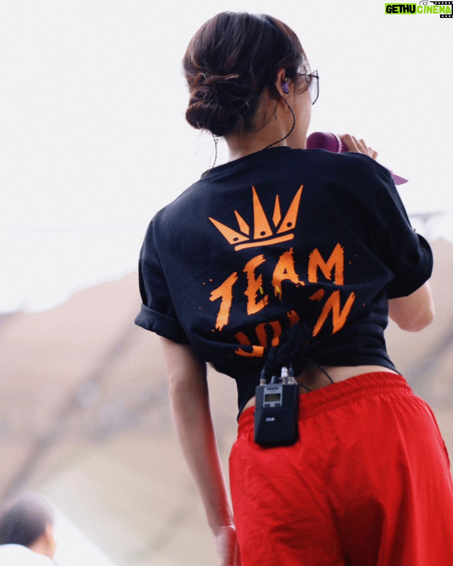 Jolin Tsai Instagram - 謝謝 @levis_hongkong
@levis_taiwan
為Team Jolin打造的Ugly beauty ×Levi's 專屬禮服
#怪有型的
#uglybeauty2024finale
#teamjeans