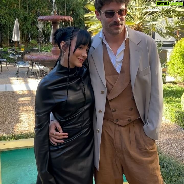 Aitana Instagram - qué ganas de que veáis #ParedConPared no queda nadaaaaa 🍿🥹 12 de abril solo en @netflix @netflixes @fernandoguallar
