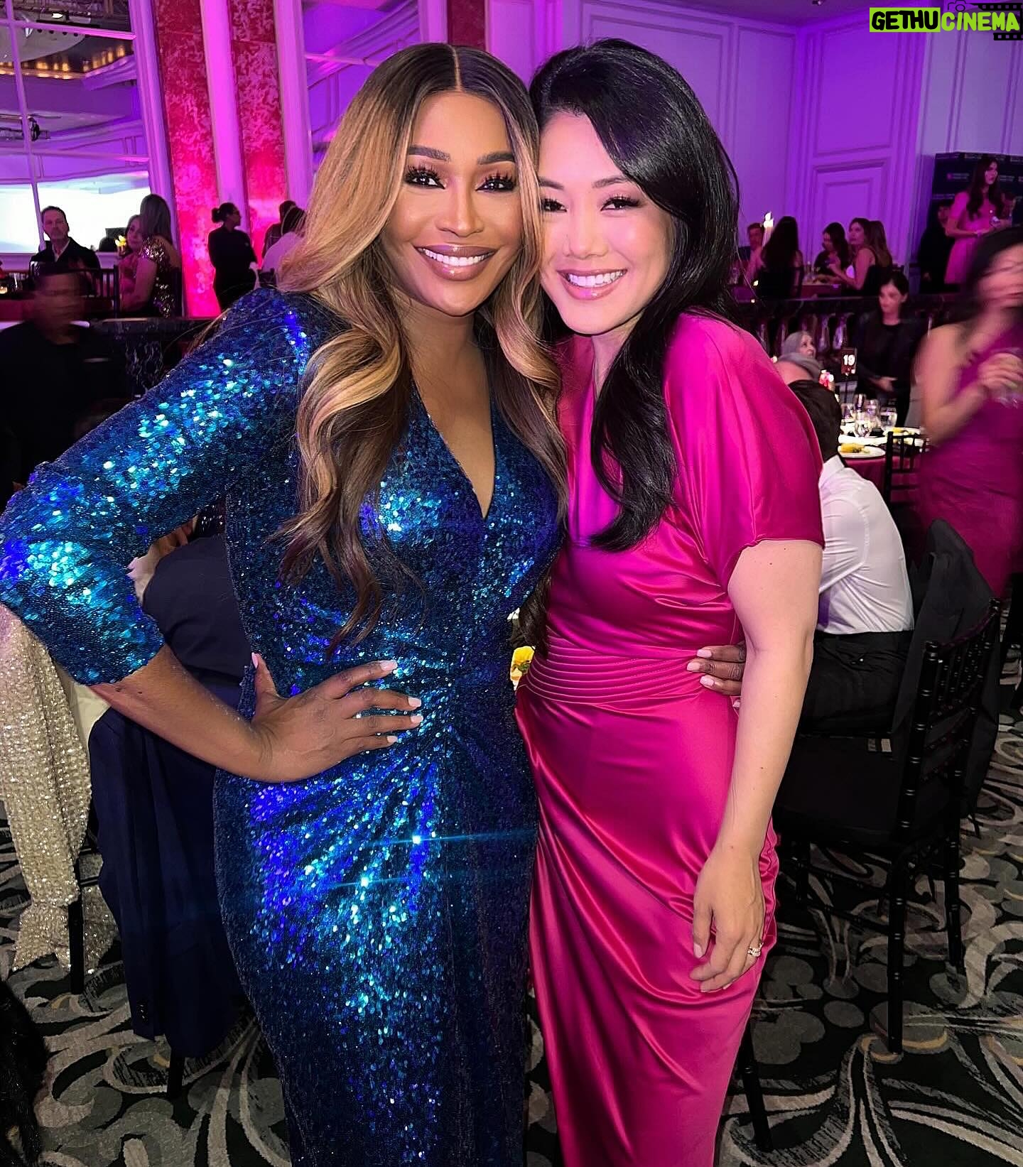 Cynthia Bailey Instagram - βan unforgettable evening of great people coming together for a great cause.
thank you to everyone that supports the @werfcure for all that you do to help people.βπ
always good times when i bump into my HW sisters!π
click on the link in my bio 2 donate.π
#wcrfcure