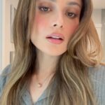 Daniela Calle Instagram - Mi intento de cómo me secan el pelo en el salón✨

La historia es que cada vez que voy al salón (amoooo) miro cómo me secan el pelo con este método que me encanta y entendí cómo! Aunque ellos lo hacen con cepillo y secador,  sola es mas facil con un secador como estos que son cepillo! la clave esta en el twist y en que el cepillo sea gordito como este. ❤️✨ MI INTENTO. 

💛