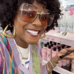 Tabitha Brown Instagram – Columbus, Ohio!!! Me and Donna out here in these Ohio streets!!! We over here at Easton Market @ultabeauty having some fun and leaving some love for yall to come pick up!! They got up to 40% off 🎉  Yall better come on over🎉🎉. The energy and love here is amazing!!! #tabithabrown #spreadlove #donnasrecipe