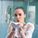 Bensu Soral Instagram - 🧼🫧🛁🤍 

@duru #işbirliği