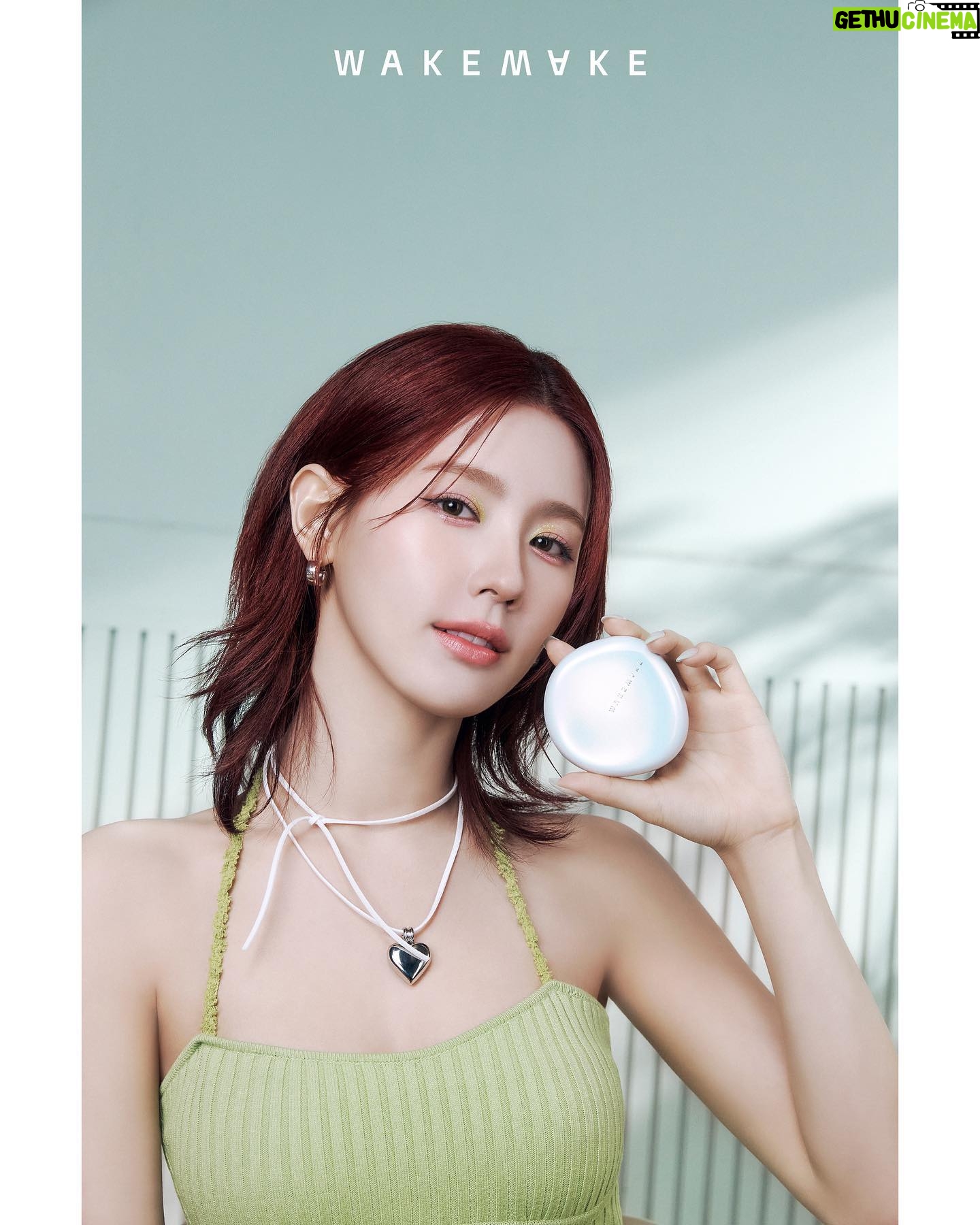 Cho Mi-yeon Instagram - @wakemake_official 💚🍀봄이 온다아🧚🌿