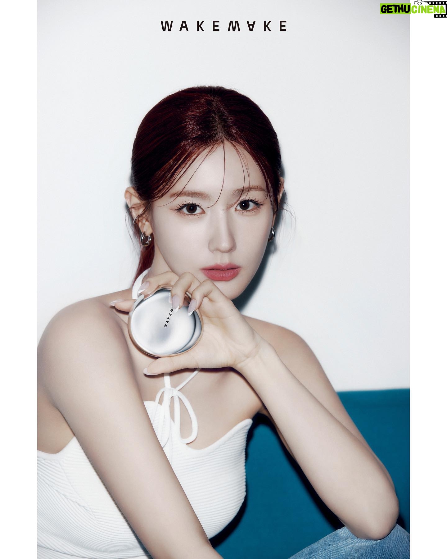 Cho Mi-yeon Instagram - @wakemake_official 💚🍀봄이 온다아🧚🌿