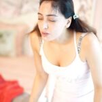 Khushali Kumar Instagram - #GRWM for my everyday makeup look.
#skincare #Makeup #DressingUp