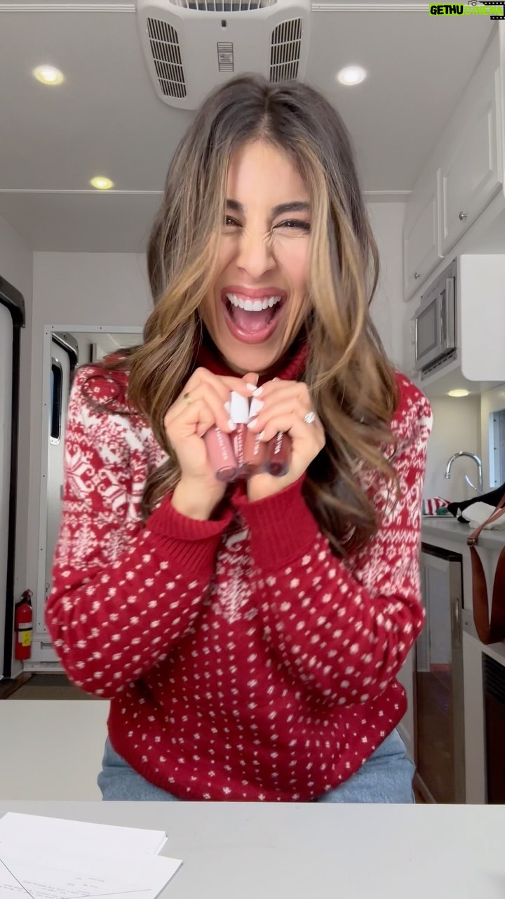 Daniella Monet Instagram - I love this lush lip oil by @WellPeople so much that my makeup artist on set is using it for my character! How cool is that?! #WellPeoplePartner
It feels really good when I am able to use clean beauty on set. As an actor, sometimes you don’t get a full say in a lot of the decisions with looks, so being able to advocate for clean beauty that is cruelty free, clean and vegan is very important to me.
Well people’s new Lush Lip Tinted oil comes in 4 shades and they are all so beautiful. My favorite part is that it isnt sticky - I’m not a fan of a sticky lip oil the best part is, it’s only $12 ;)
#WellPeople