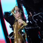 Jolin Tsai Instagram - 我曾以為完美小姐 只要咬著牙有一天也會 獲得了愛並非只是絕對
#惡之必要
#uglybeauty2024深圳站
 @whitakermalem