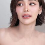 Engfa Waraha Instagram – @fa_engfa8 

💄 @topfee_make_up 
💇🏼‍♀️ @jayda_jesikar @splam_hair1565 
👗 @phatrawidesign 

💄💄#bride #makeup #topfeemakeup #makeover #makeupthailand  #hairstyles #makeupartistthailand #even #eyebrow #makeupbert #mymakeup.#makeupbyme  #chanel #ไม่สวยไม่วางแปรง #แต่งหน้าเจ้าสาว  #ช่างแต่งหน้านางงาม  #ช่างแต่งหน้านอกสถานที่ #ช่างแต่งหน้ากรุงเทพ #ช่างแต่งหน้ารับปริญญา. #แต่งหน้ารับปริญญา #ช่างแต่งหน้าดารา #ช่างแต่งหน้าเจ้าสาว #ช่างแต่งหน้าทำผมเจ้าสาว #ช่างแต่งหน้าเจ้าสาวมืออาชีพ #ช่างทำผมเจ้าสาว #ช่างทำผมกรุงเทพ #ช่างผมเจ้าสาว #ช่างผมมืออาชีพ