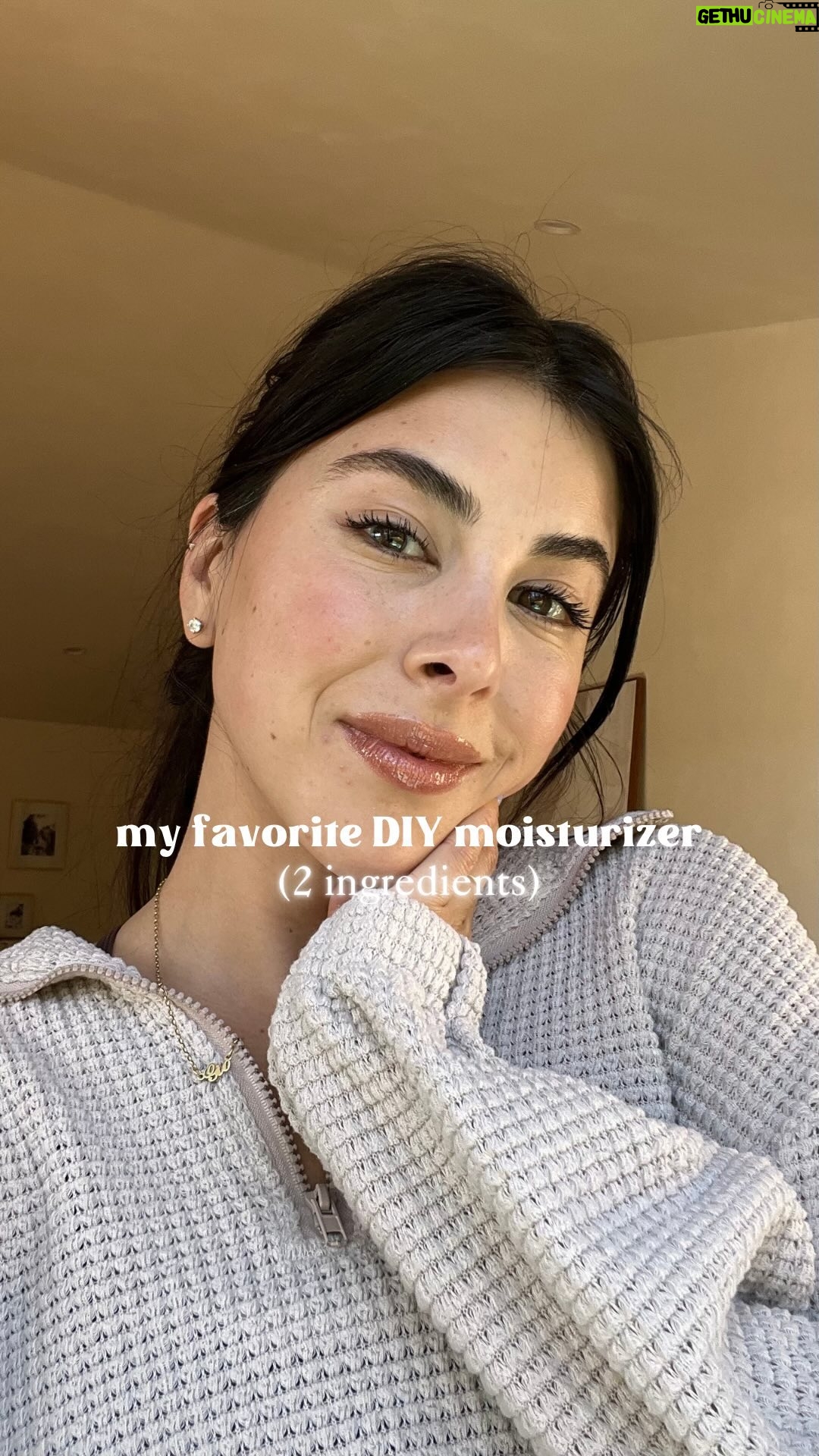 Daniella Monet Instagram - Would you believe me if I told you I created this mixture at 8 years old?
Little 8 year old me discovered a product that was an absolute game changer for my skin then, and it still is now.
The great part is it is only 2 ingredients and you probably have one of the ingredients in your house!!!
COMMENT SOFT and I’ll send you the best aloe & oils I get from Amazon! (just thought I’d make it easy for you)
Here’s what you’ll need:
1. Pure Aloe Vera
2. Another oil (olive oil, vitamin E oil, castor oil)
I used Vitamin E oil in this video but I have used all of the above!
Should I share more of my DIY hacks?
this was exhilarating.
#skin #skincare #diy #skincarenatural #homemade #diybeauty #moisturizer #april #love #momlife