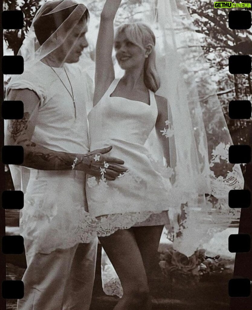 Nicola Peltz Beckham Instagram - happy anniversary my love 🤍🪽 i can’t believe it’s been 2 years since we got married 🤍 i love you with all my heart and everyday my love for you gets more and more. thank you for being my best friend - i love our forever playdate 🤍🤍