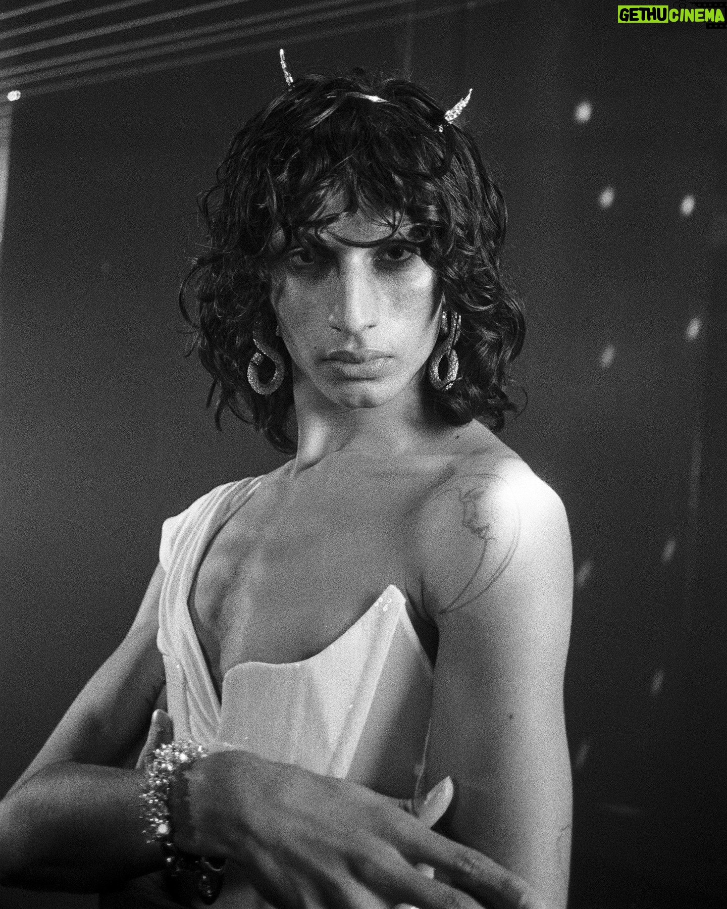 Vivienne Westwood Instagram - As an ode to affinity – and what that means to the individual – our couture campaign reveals a series of portraits of real people in Paris.
For Gabriel, the notion of affinity leans towards personal emancipation, as he finds comfort in a new city. Accordingly, Gabriel was photographed in a nightclub, where he feels the most free.
Photography by @kingsley_ifill
Styling by @florahuddart
Talent: @ariieyl
#VWBridal #WestwoodBridal