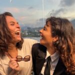 Monica Iozzi Instagram - Carrossel de amor em terras cariocas! 
Moro em São Paulo, mas uma boa parte do meu coração está no Rio de Janeiro.

Passei a última semana por lá fazendo participações em programas que eu amo e revendo minha família praiana.
Que delícia!

Obrigada aos geniais e generosos @rafaelportugal e @mariaaribeiro por me receberem tão bem. Vida longa ao “Portugal Show” e ao “Maria Vai Com os Outros”. Que maravilha ver gente boa fazendo coisas boas.
Me convidem sempre, ok? 🙌🏻

Obrigada aos meus irmãos @joaovancini , @gabrielvs , @ocaioprado , @jeanmmachado , @paulinhacpazevedo e @haiutao . Vocês são meu colo, meu aconchego longe de casa. E bem-vindo, @caiosoh ! Novo parceirinho que pretendo levar pela vida agora. 🌻

E obrigada ao meu eterno Tomate. Felipe Atra. Outrora meu namorado, hoje meu amigo querido, parte indispensável da minha família. Tão bom quando conseguimos ressignificar o amor e manter pessoas excepcionais em nossas vidas, não?  Te amo, Fê. Pra sempre. 🧡

Até breve, Rio. Até breve, amores. Nós vemos já já. ✈️