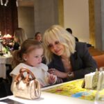 Valeriya Instagram – Чудесный семейный вечер. @prigozhin_iosif @arseniy_shulgin @madamgalina27 @al_vi_sm
