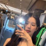 Cho Mi-yeon Instagram - #광고 @luv.m_official 🩵🪽⸜( ˙ ˘ ˙)⸝♡ 러브엠💕