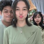 Erra Fazira Instagram - Ramadhan berlabuh, Syawal menjelma,
Dirai gembira dalam suasana sederhana,
Salam dihulur  kemaafan  dipinta
Moga ukhwah  harmoni, dijauh sengketa..
.
Salam Lebaran dari kami,
Erra , EAleesya & family..🥰🥰🥰