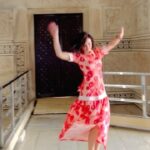 Beauty Gonzalez Instagram – Inside such a beauty, i just had to twirl. 😊
So happy to have finally seen the Taj Mahal.