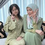 Erra Fazira Instagram - Ramadhan berlabuh, Syawal menjelma,
Dirai gembira dalam suasana sederhana,
Salam dihulur  kemaafan  dipinta
Moga ukhwah  harmoni, dijauh sengketa..
.
Salam Lebaran dari kami,
Erra , EAleesya & family..🥰🥰🥰