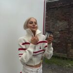 Caro Daur Instagram – Anzeige // filmed something the past few days (with the coolest cast)… can’t wait to show you 🎥🥹 coming out in december!!