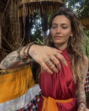 Paris Jackson Instagram - thanks to all the humans that sent bday wishes i was with other aminals tho