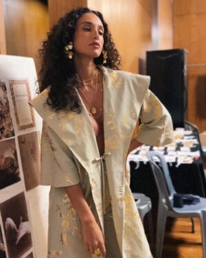 Débora Nascimento Instagram - Prosopopeia de @analuisafern.andes 
@aluf_____ ##SPFW 

styling @larissalucchese 
beleza @mikasafro