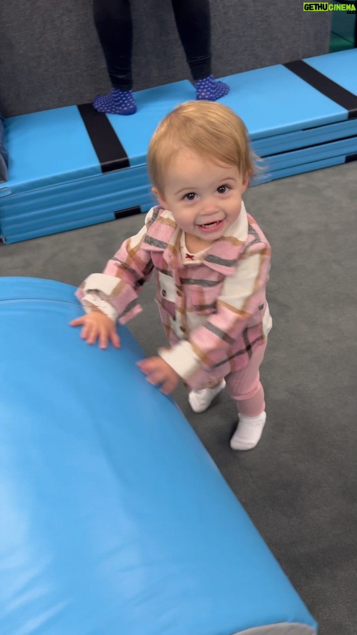 Chanel West Coast Instagram - In the gym getting fit πͺπΌπ #fitnessbaby