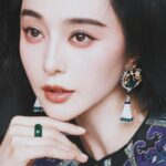 Fan Bingbing Instagram - Sawadee ka! 🥰 
Thai coconut, yummy!

Photographed by: @zhao.pt