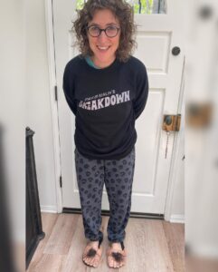 Mayim Bialik Instagram - Big thanks to Sasquatch Sunset for these awesome new kicks that just arrived! Maybe I’ll wear these to see the movie?? 👀 In select theaters April 12. Nationwide April 19. 🍿 🎥

#SASQUATCHSUNSET #SASQUATCHSOUNDSCAPE
@sasquatchsunset @bleeckerstfilms