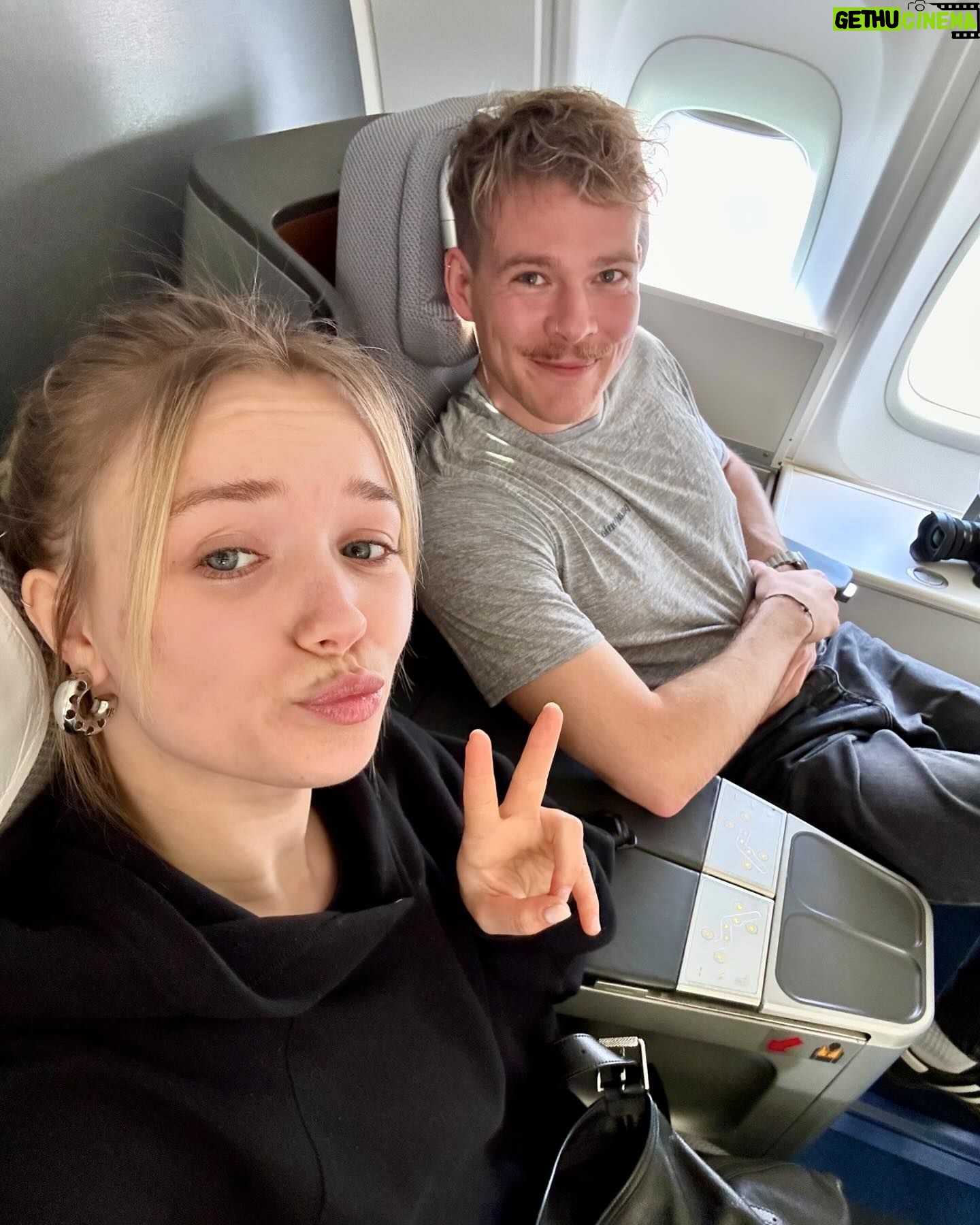Julia Beautx Instagram - Auf dieser Reise wird GEGESSEN SONST GAR NICHTS!!!!!1!!1!1!