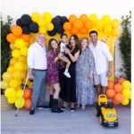 Paula Echevarría Instagram - Ayer celebramos los 3 años del personajillo que nos vuelve a todos locos!
Ojalá te vea siempre disfrutar así mi amor! Que felicidad!!!

@sergioacostaglez gracias por captar todos los momentos más bonitos de la fiesta! Eres el mejor!!! 🧡