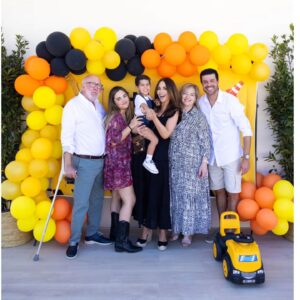 Paula Echevarría Instagram - Ayer celebramos los 3 años del personajillo que nos vuelve a todos locos!
Ojalá te vea siempre disfrutar así mi amor! Que felicidad!!!

@sergioacostaglez gracias por captar todos los momentos más bonitos de la fiesta! Eres el mejor!!! 🧡