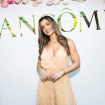 Clarissa Molina Instagram - Entre mujeres que inspiran. 💖 Anoche tuve el privilegio de compartir con Antonela Roccuzzo entre otras mujeres espectaculares en una cena exclusiva organizada por Lancôme. 

Gracias antonelaroccuzzo y Lancôme por esta velada tan hermosa. 🥰💖