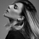 Wanessa Camargo Instagram - Amando este meu novo ‘eu’. E vocês, o que estão achando? P&B ou colorida? Me contem que eu estou curiosa 💛