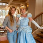 Bar Refaeli Instagram – Who did it better 🪣🧼
Cinderella @disneylandparis or me?
#disneylandhotel #cinderella #paris