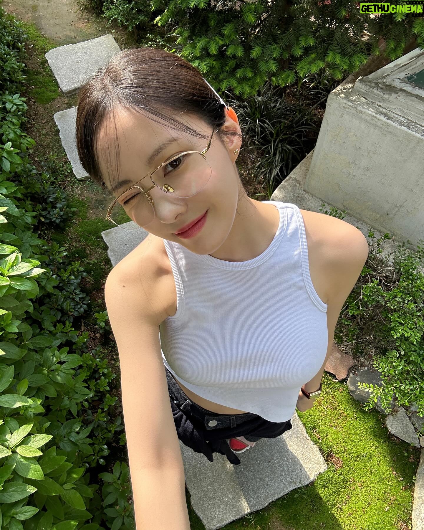 Hyomin Instagram - #광고 몽클은 왜 여름에도 포시포시
💭☁️💭☁️💭☁️💭☁️💭☁️💭ㄱㄴㄱㄴ해? ᜊ