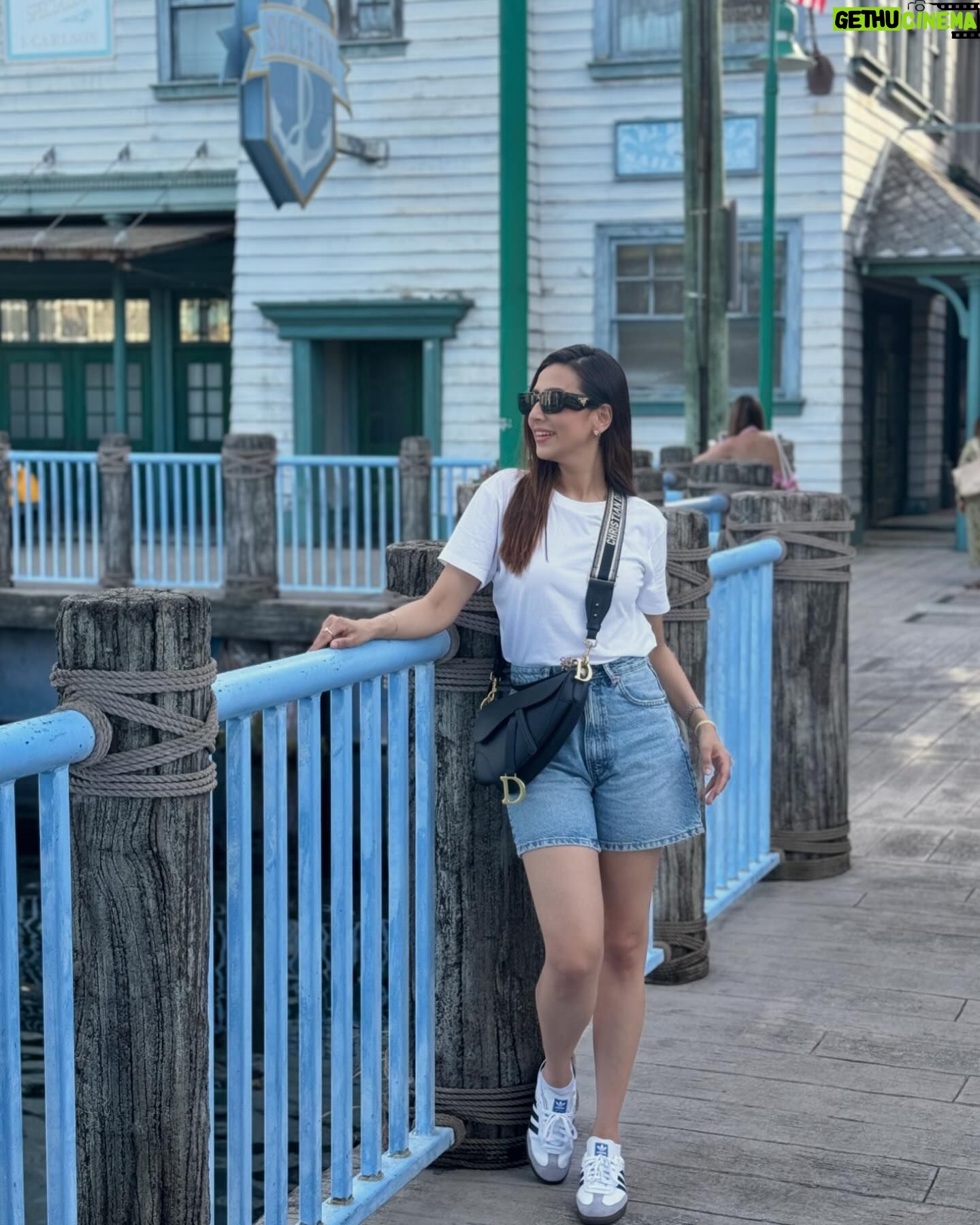 Bidya Sinha Saha Mim Instagram - Keep calm and travel on.🖤