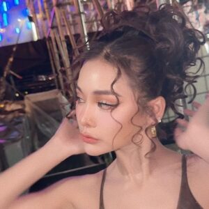 Engfa Waraha Instagram - จะให้หนูร้องให้หนูเต้นให้หนูเล่นอะไรก็ได้ 💦🔥😂
