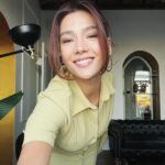 Aybüke Pusat Instagram - Ha bu kız @missafir evinden çıkıp nereye gidiyo acaba? 🤔💭 Dünyanın en mükemmel konumunda olduğu için her yer 10 dk 🏍️🌻🍯🐝

@missafir 
@onemgunalagency 
@ed5com 

#işbirliği
