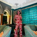 Beauty Gonzalez Instagram - I’ve got a thing for Chandeliers, don’t really know why.
They seem to me like jewelry for the home. 
What earrings are to a woman, 
Chandeliers enhance the ‘face’ of every interior. 
From Opulent to Artsy, 
from Mid Century to Tribal,
There is a Chandelier with your name on it. 🤍