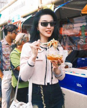 Fan Bingbing Instagram - I had so much fun! Thank you for the adventure, the flavors, and the laughter. Until we meet again! Khob khun mak ka 🇹🇭❤️ @tourismthailand @iamthapanee 

P/S: So happy to catch up with my old friends, @kingpowerofficial 🫶🫶🫶

Photography: @zhao.pt, @iponz32