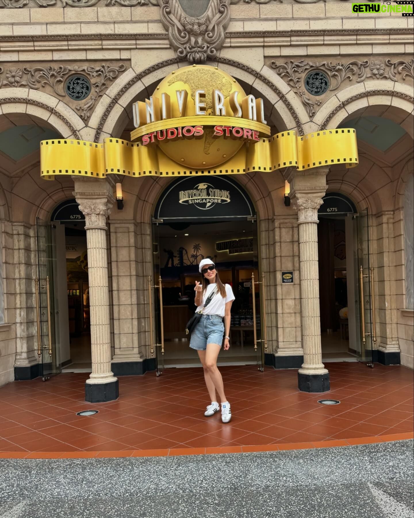 Bidya Sinha Saha Mim Instagram - Keep calm and travel on.🖤