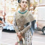 Fan Bingbing Instagram - 💛💛💛

Costume: @vanuscouture_official @sunvanus @aomnapat, coordinated by @wishgui3
Makeup: @huyiyin8 @_christopherbu_ 
Hair: @copong 
Jewels: @beautygems_official and MBUND (China)
Photography: @zhao.pt, @iponz32, @gypsyliberty, Sepmoon日记本
PR & Management: @jerseychong @mattie_ma 
Special Thanks: @tourismthailand @iamthapanee @thailandtgttxw