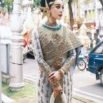 Fan Bingbing Instagram - 💛💛💛

Costume: @vanuscouture_official @sunvanus @aomnapat, coordinated by @wishgui3
Makeup: @huyiyin8 @_christopherbu_ 
Hair: @copong 
Jewels: @beautygems_official and MBUND (China)
Photography: @zhao.pt, @iponz32, @gypsyliberty, Sepmoon日记本
PR & Management: @jerseychong @mattie_ma 
Special Thanks: @tourismthailand @iamthapanee @thailandtgttxw