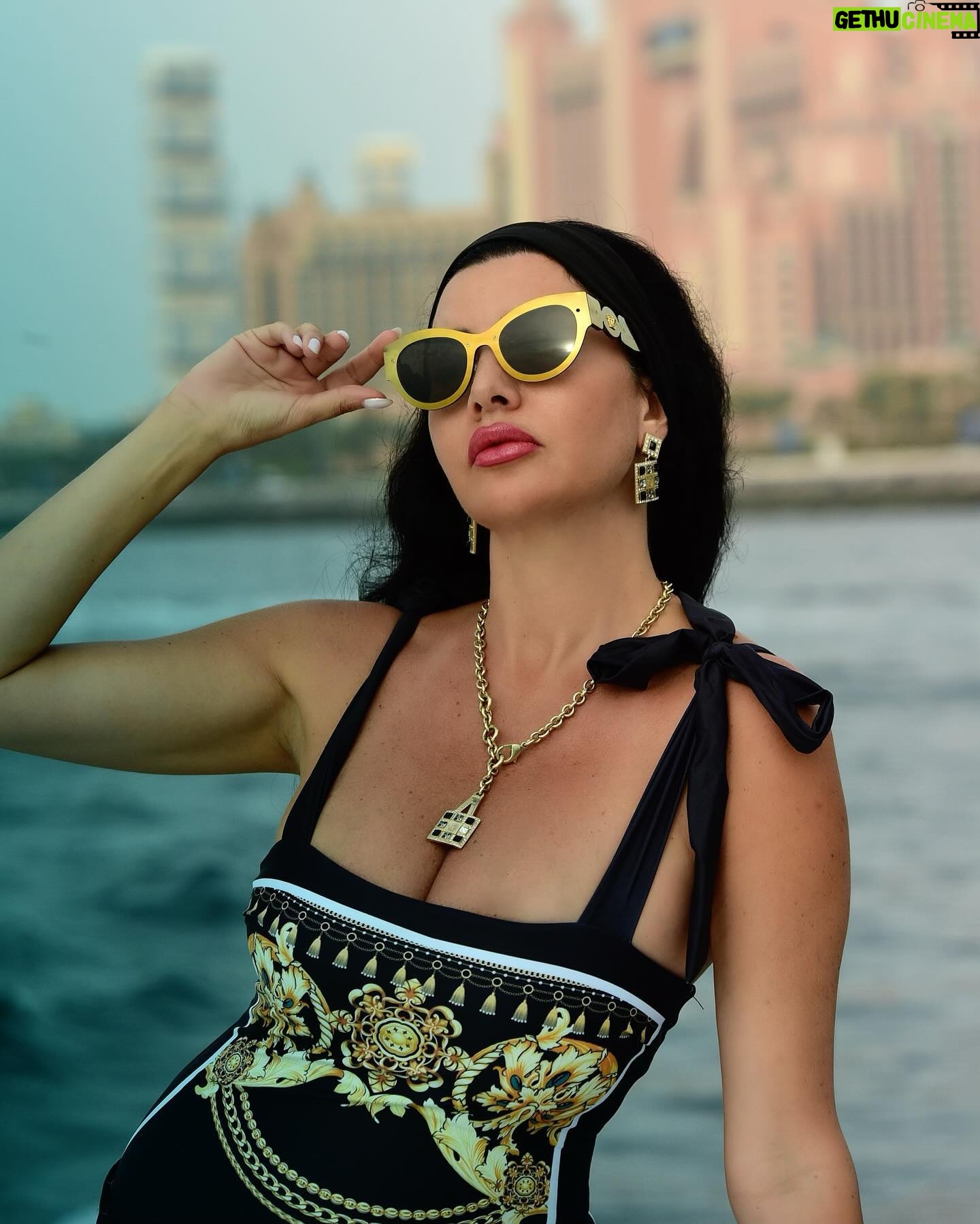 Lamitta Frangieh Instagram - Phenomenal by @vioye_us ๐ค
๐ธ @hossamelhalwagy_photography
.
.
.
#swimwear #swimsuitseason #yaghtinglife #summervibes #luxurylifestyle #lamittafrangieh #swimwearfashion #yaghtclub #dubai #brunette