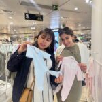 Mina Al Sheikhly Instagram – ملخص برشلونة بالبوم و ذكريات تخبل ♥️

تنويه يا جماعة الخير ! لكثرة الاسئله و التحليلات 

اني حامل بالشهر الخامس ! و اعلنت بعد مثبت الحمل 🥰
و شفت الوقت المناسب 🙏

اما الفيديو فهذا مصور قبل ٤ اشهر 😂 يعني اول معرفت اني حامل

و هذا جان حل المعدلة الصعبة  التي دوخت العالم 😂 

و شكراً 

#myhappymoments #minasjourney