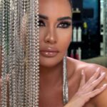 Lamitta Frangieh Instagram - Precious like 💎 shining by @lasirenegroup 
.
.
.
#makeupideas #makeupoftheday #beautyicon #makeuplook #makeupwedding #makeupartistsworldwide #makeupchallenge #lamittafrangieh #dubai #lifestyle