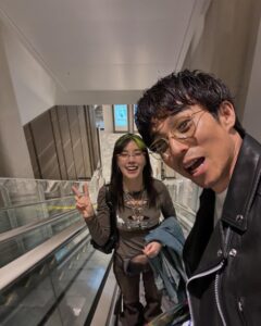 Riisa Naka Instagram - 2024.4.18🫶🏻💕💍💒✨
結婚11年記念日でした☺️

今日は久しぶりに2人で食事に行きました✨
そしてはじめてじゃん?ってくらいツーショットを大量に撮りました😂🤳🔥
珍しすぎた事をしたせいかなぜだか今クシャミが止まりません😂❗️w🤧

人生って楽しい事だけじゃないし
たくさん困難にぶち当たる時もあるけど
いつもしれっといい事？言って
なるほど🧐をたくさんもらえてる気がします
ありがとうございます㊗️🦊

でもまだあなたを待ち受けに出すのはちょっと恥ずかしいです☺️🦊w

これからも喧嘩しながらですが
楽しく生きましょう
よろしくお願いします✨🥰
@akiyoshi0630nakao 
#日付変わっちゃったけど
#weddinganniversary  でした
#いつも投稿先越されるの次はどうにか阻止したい